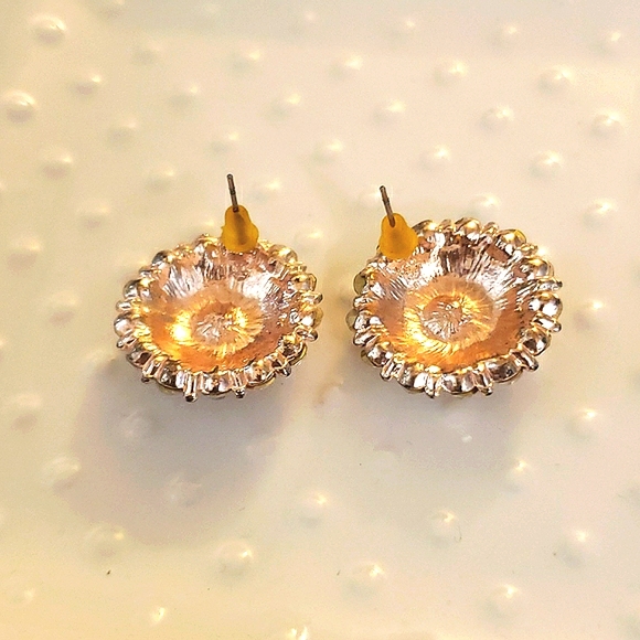 {Coco + Carmen}🌼🌼Flower•Burst Stud•Earrings🌼🌼 - Picture 3 of 3